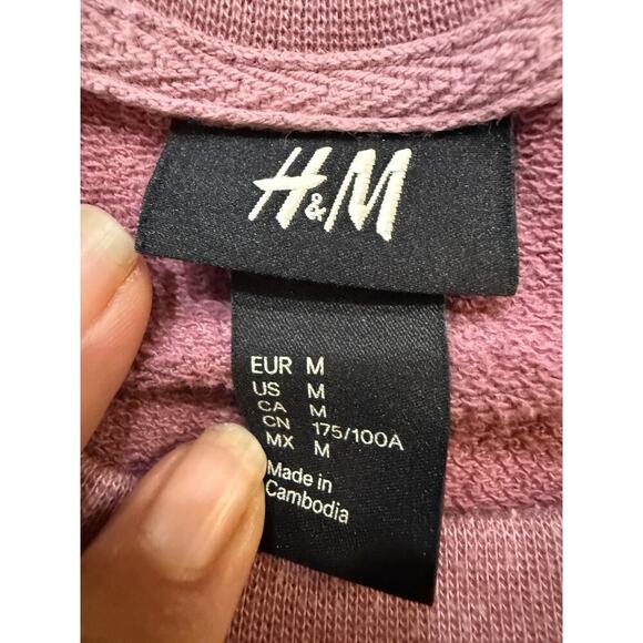 H&M Sweatshirt Women Medium Purple Crewneck Graphic Slogan Never Forget Oversize - Picture 2 of 6